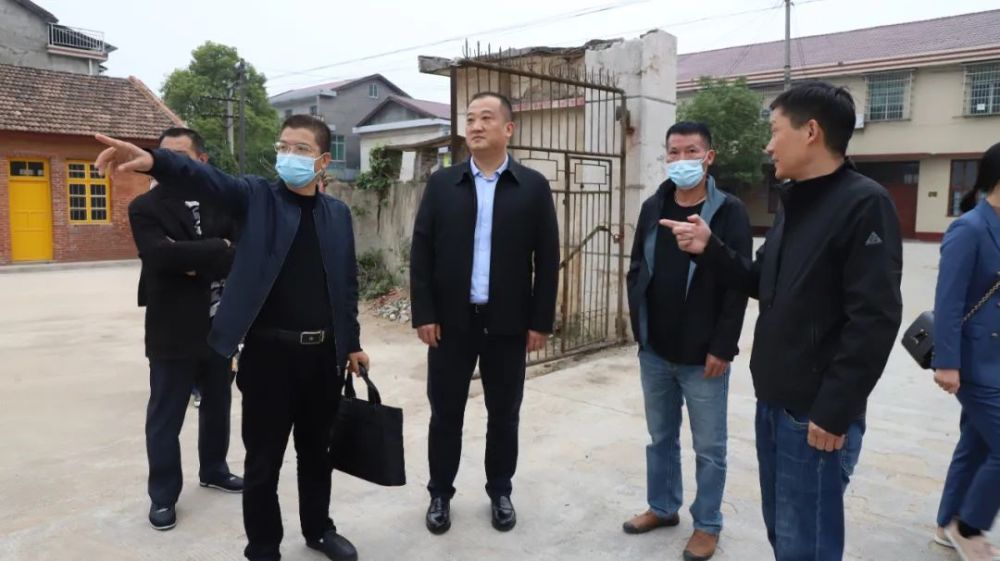 王亮深入联点村督导乡村振兴工作