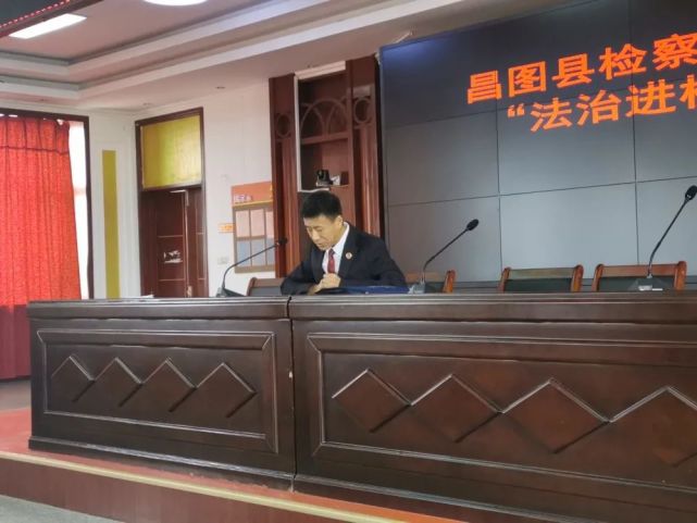 我为群众办实事昌图加强两法落实关注校园安全深入昌图县第二高级中学