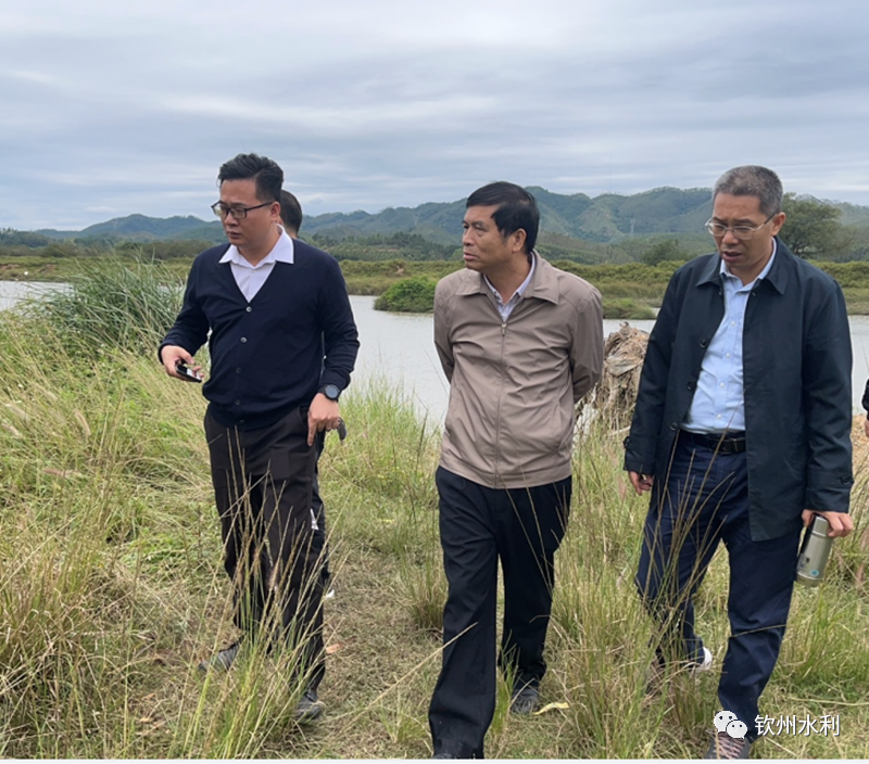 李宏杰副局长与周培针副局长一行人检查