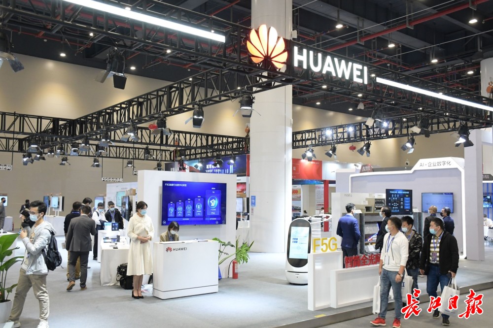 华为首次大规模特装展示,甲骨文首次来到光博会