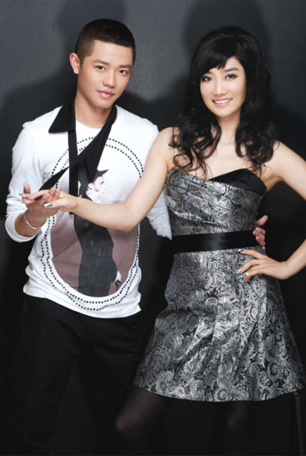 其实凤凰传奇这个组合成立距今已有23