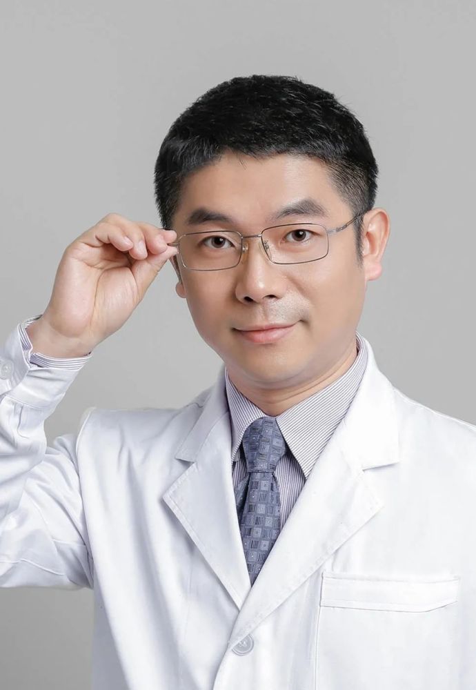 执行主编:北京协和医院风湿免疫科田新平教授  王迁教授随着计划生育