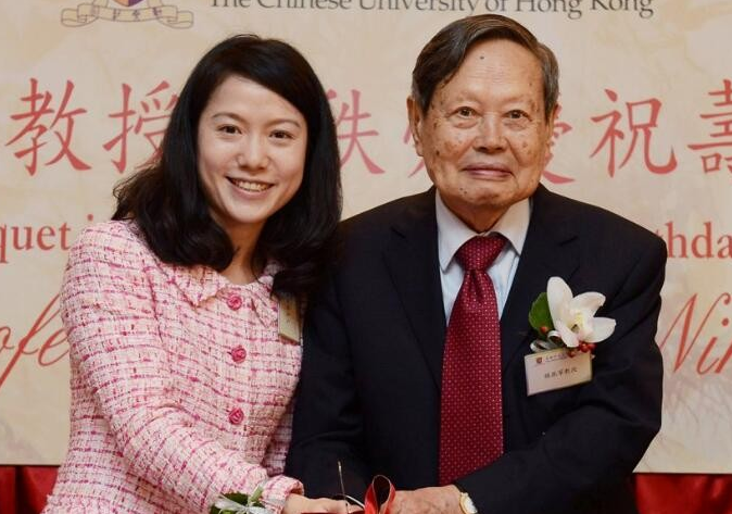 中国首富排行榜李嘉诚_2021中国香港富豪榜:李嘉诚再次荣登榜首,“马云小弟”第10名!