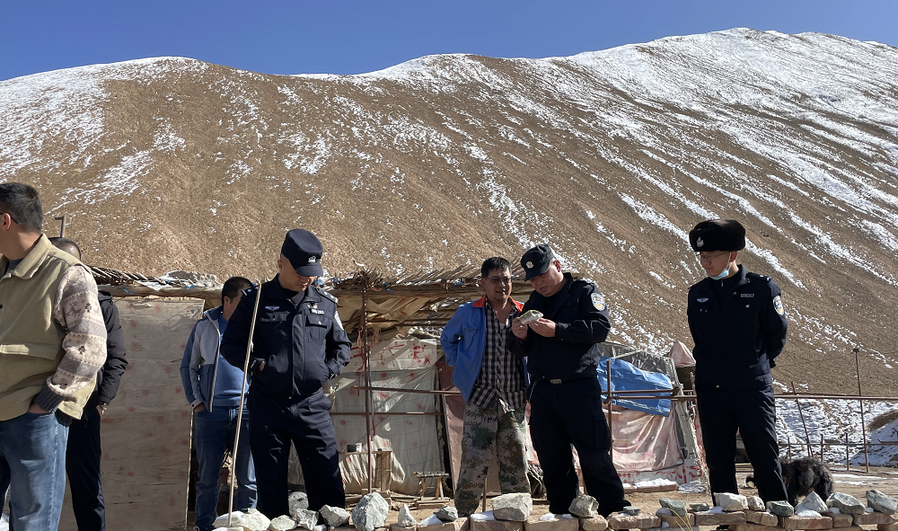 矿区警察支队与市自然资源局开展联合执法巡查行动