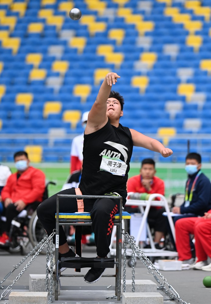 体育残运会田径赛况3