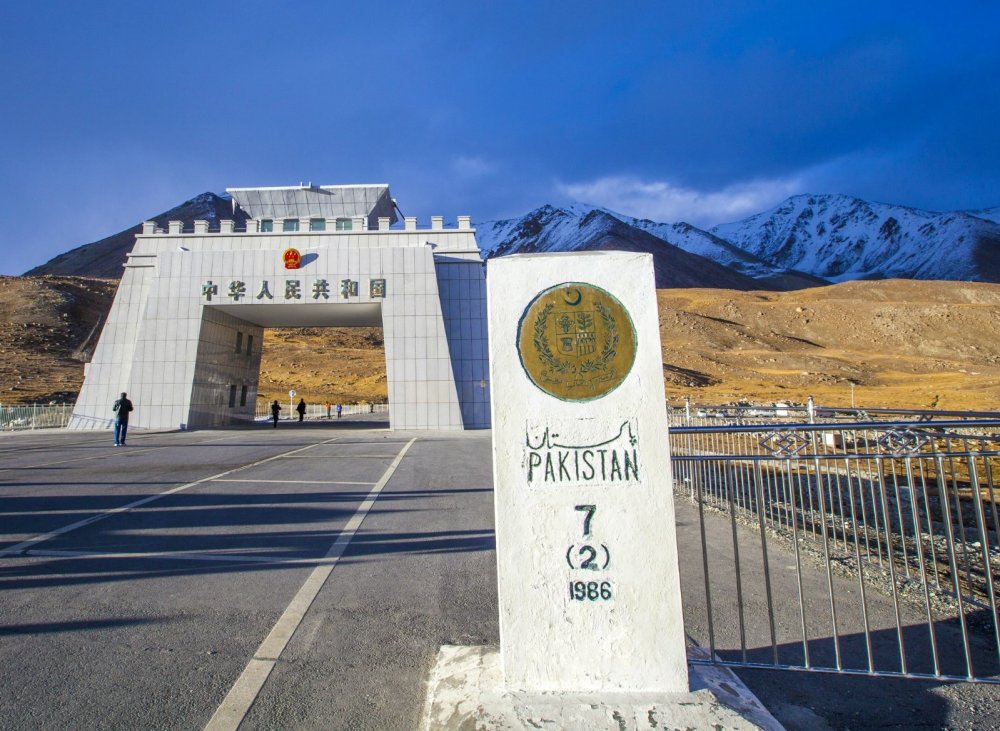 巴铁总统怒斥美印,休想破坏中巴经济走廊,这是不可能的!