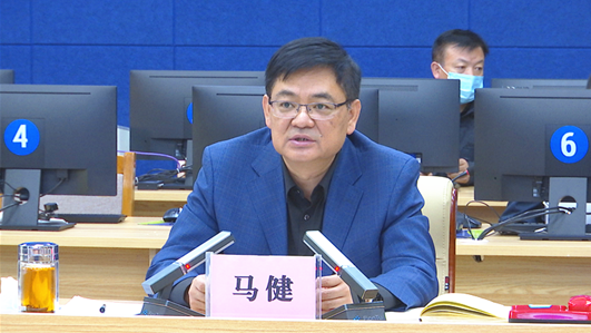 县委书记马健指出,自治区第十次党代会是在"两个一百年"奋斗目标交汇