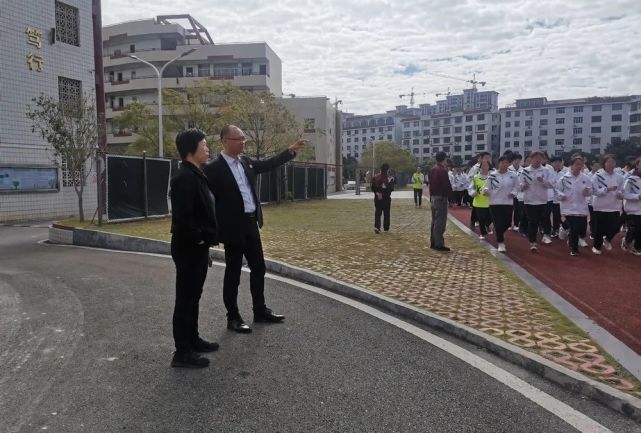 德化三中顺利通过"省二级达标高中"评估验收!