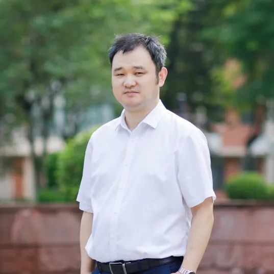 主讲嘉宾:胡国胜胡国胜,华南师范大学马克思主义学院副院长,法学博士.