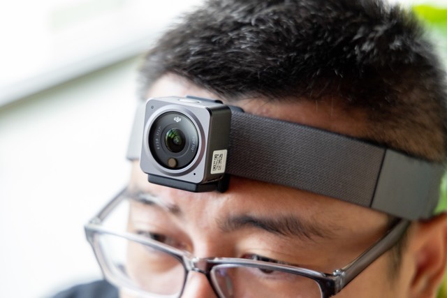 djiaction 2的磁吸头带头带视角也是很经典的拍摄视角,djiaction 2