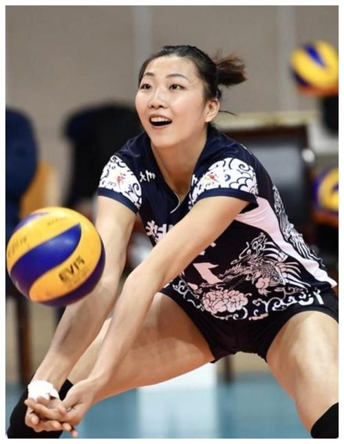 女排新动态2米高塔袁心玥或将退出联赛比赛专心读书学习