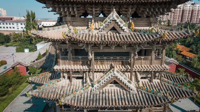 東嶽廟-飛雲樓,純木質結構,被譽為