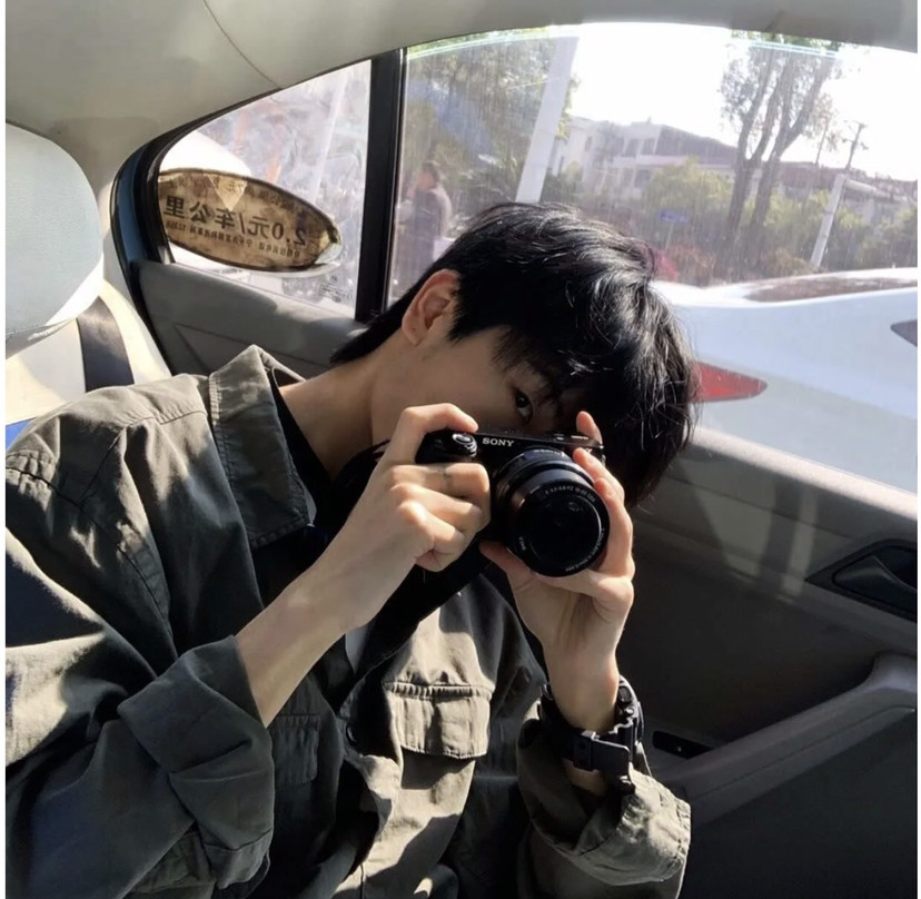 男生头像高级感