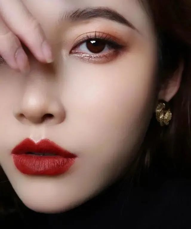 口红怎么涂才好看这几种涂口红的方式你一定要学会