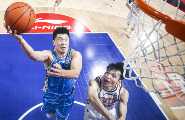 但他们的表现也是毁誉参半,其中马布里引进了几乎半支八一男篮球员,可