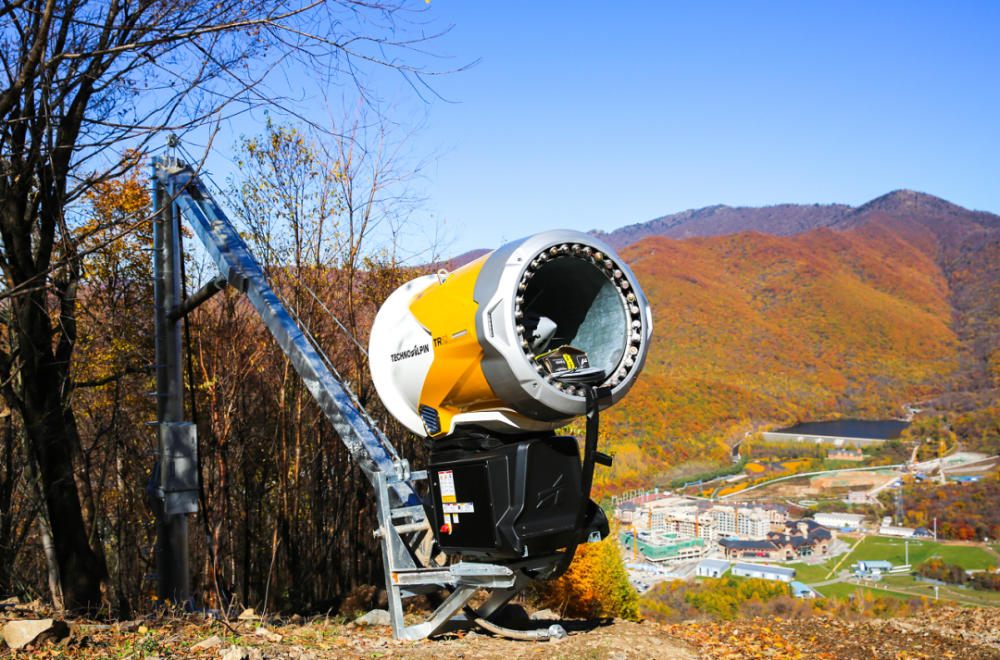 造雪系统升级:北大湖滑雪度假区新订购209台天冰全自动造雪机,本雪季