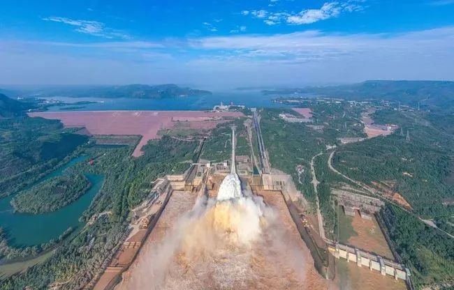 百年瞬间|黄河小浪底水利枢纽工程胜利截流_腾讯新闻