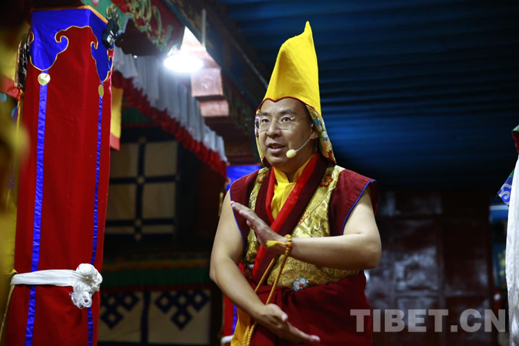 班禅获得扎什伦布寺显宗最高学位嘎钦