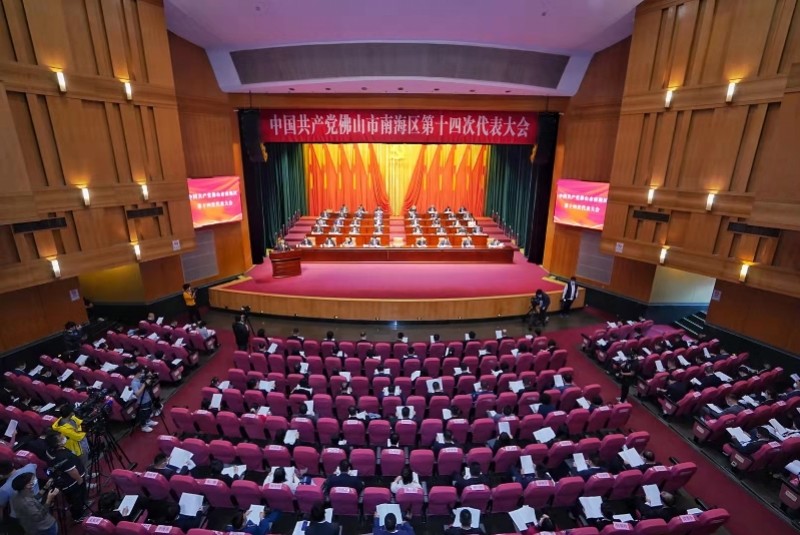 南海区gdp_中国第一个GDP破千亿镇子,只顾闷声发大财,现实力超过地级市(2)