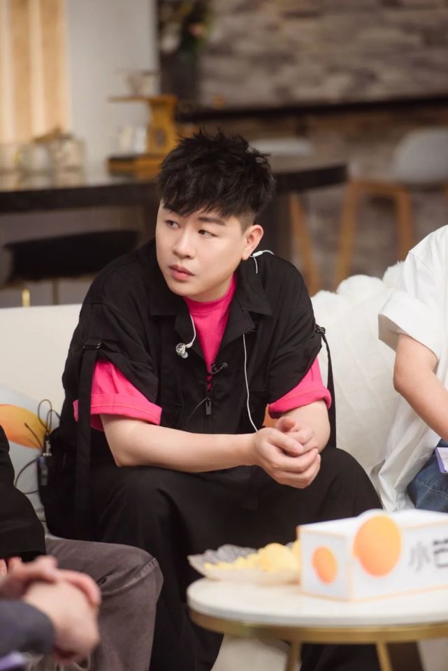 离婚综艺《再见爱人》观察员胡彦斌感慨多 想找有理想不物质的女人