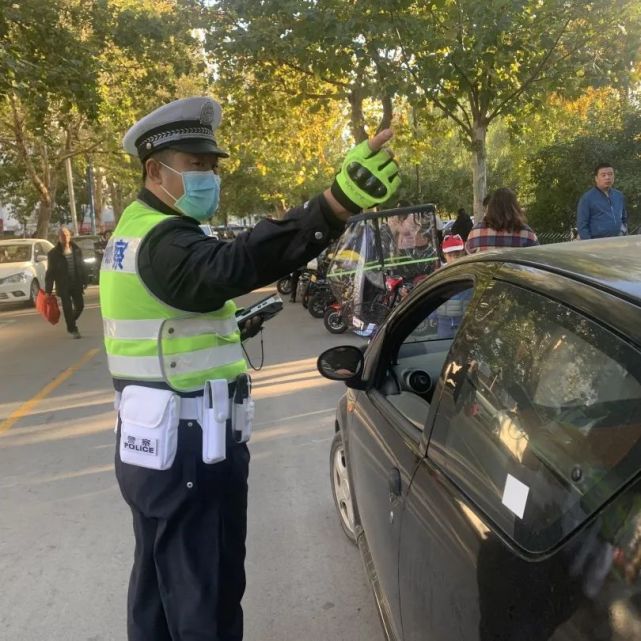 集"万千宠爱"于一身:秦皇岛这位交警 赞!