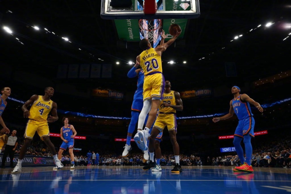 nba NBA-联盟第1变倒数第1！湖人丢掉最强杀招，阵容变脸后彻底乱了
