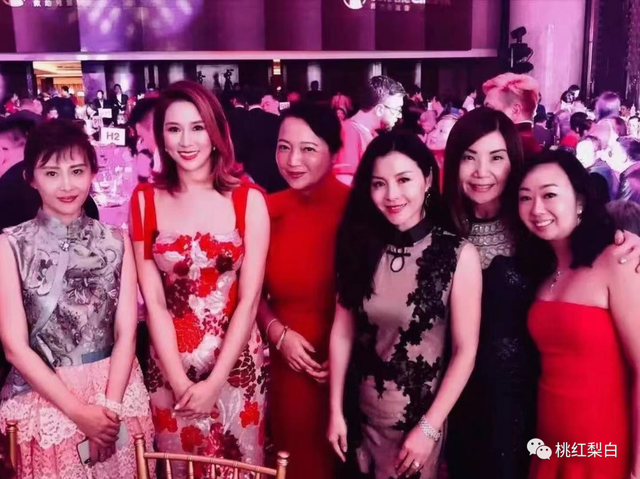 连章泽天都被裁掉,富豪"名媛圈大合照"里有什么乾坤?_腾讯新闻