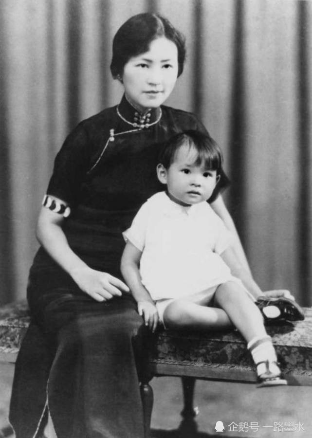 林徽因与女儿梁再冰在东北大学1929年,梁,林夫妇及林母,女