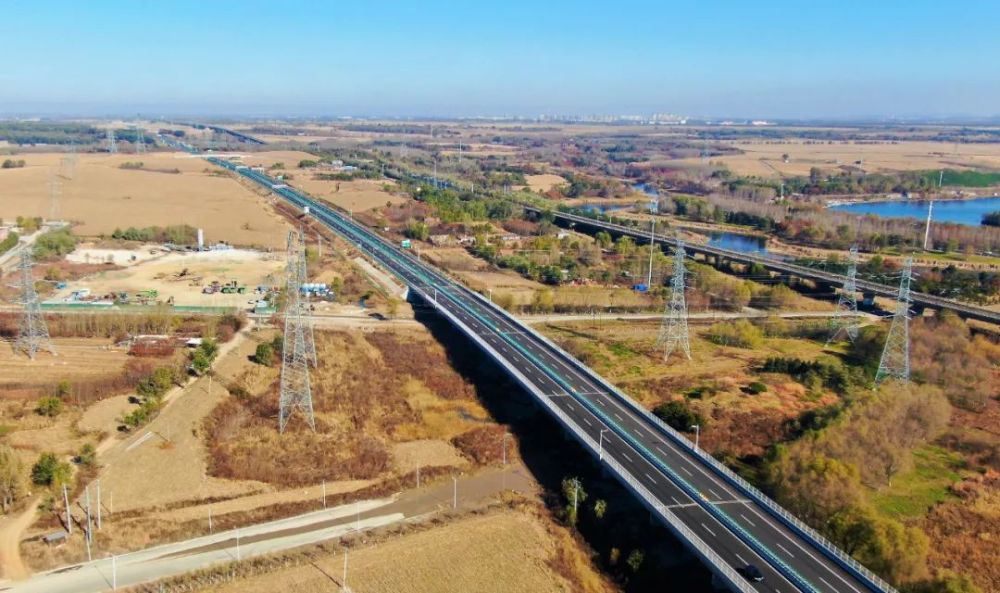 沈康高速公路鸭绿江街至新城子段正式通车