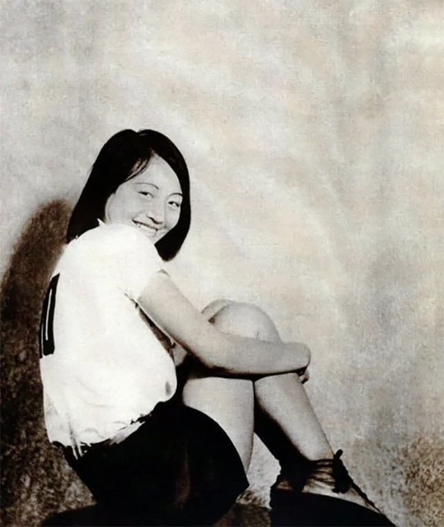 民国女星黎莉莉成名后不开豪车住洋房因大粗腿成全民偶像