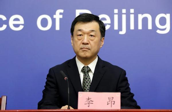 北京市卫生健康委员会副主任,新闻发言人  李昂一,持续完善院感防控