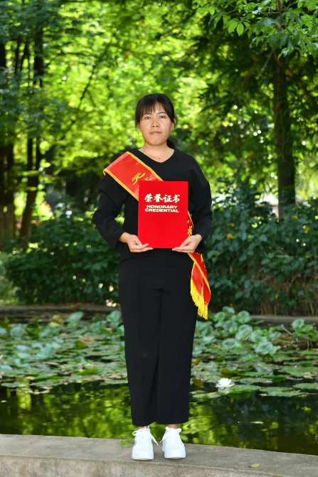 80周年校庆|把青春献给教育 把爱心洒向学生——记元谋一中李建敏老师