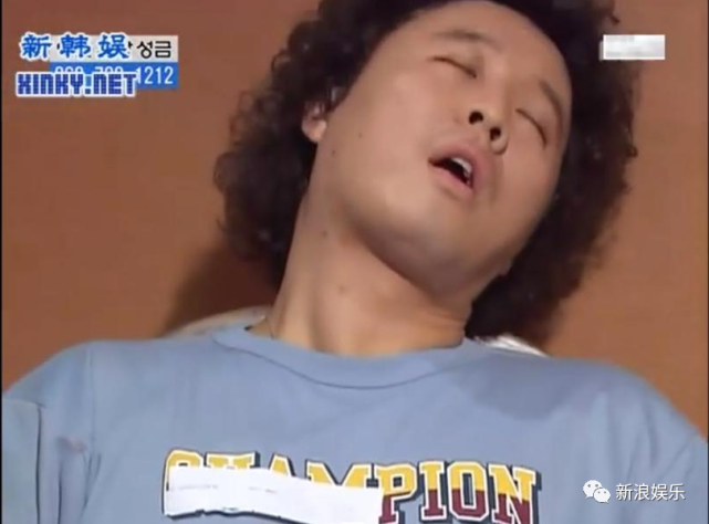 家中大儿子李俊河看起来是家里最闲的人,炒股炒的毫无价值,反倒赔了不