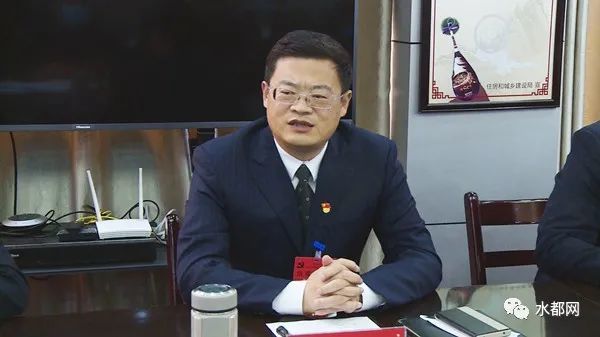 赵洪福,武小凯对党代表们长期以来对丹江口市的发展和市委,市政府工作