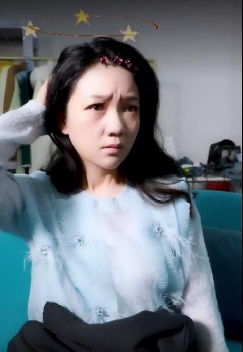 48岁安徽台一姐周群曝近况,直播带货狂吸金,梦想做安徽女首富