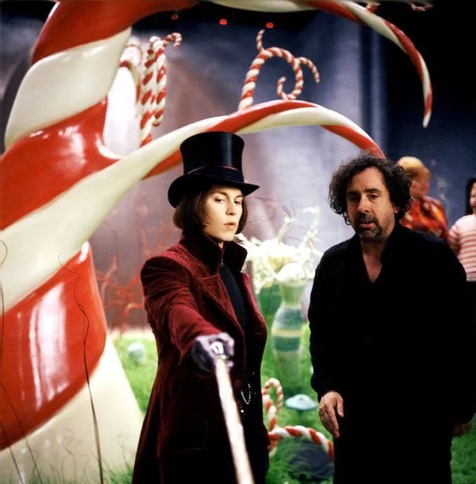 德普甜茶邀请你万圣夜一起重温查理和巧克力工厂吧