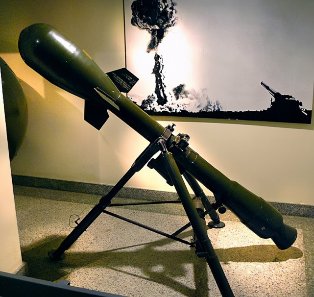 美军打死也不用全球威力最大核火箭筒携带核弹头射程4公里