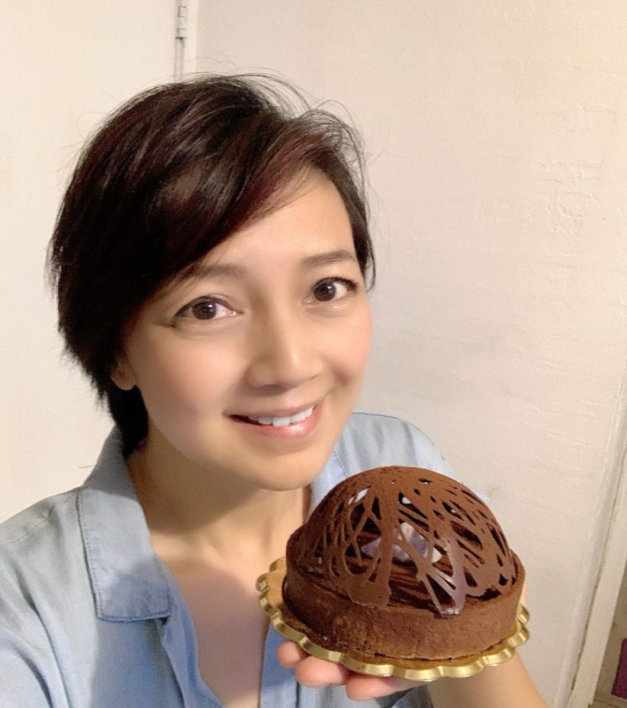 她和陈安琪一样,算是名声尽毁了.