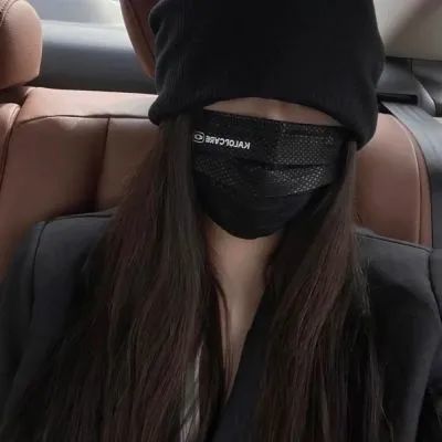 女生头像我和你一起陪十月看秋风奔跑