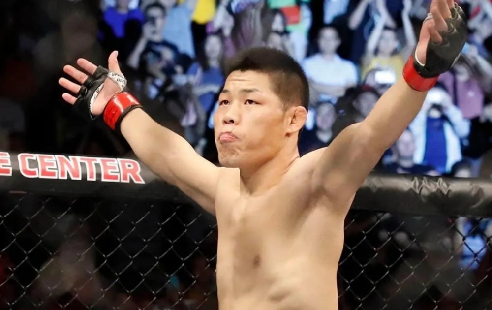 李景亮将于10月31日对战不败狼王奇马耶夫