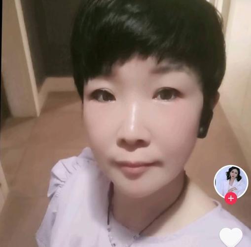 金果儿与许敏哥哥起矛盾后,杜新枝支持金果儿,并感谢律师帮忙