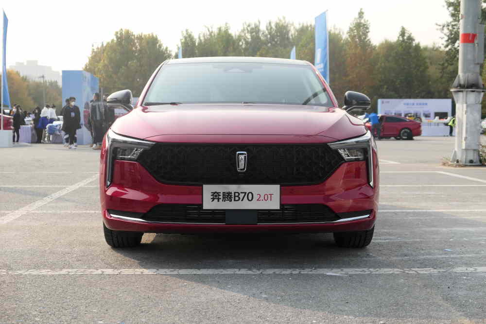 自主中型轿车进入20t时代新款一汽奔腾b701359万元起售