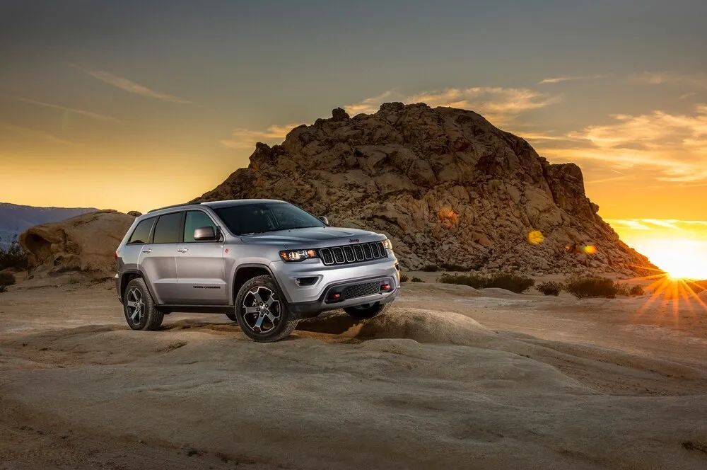 7l吃油怪兽——大切诺基 trailhawk_腾讯新闻