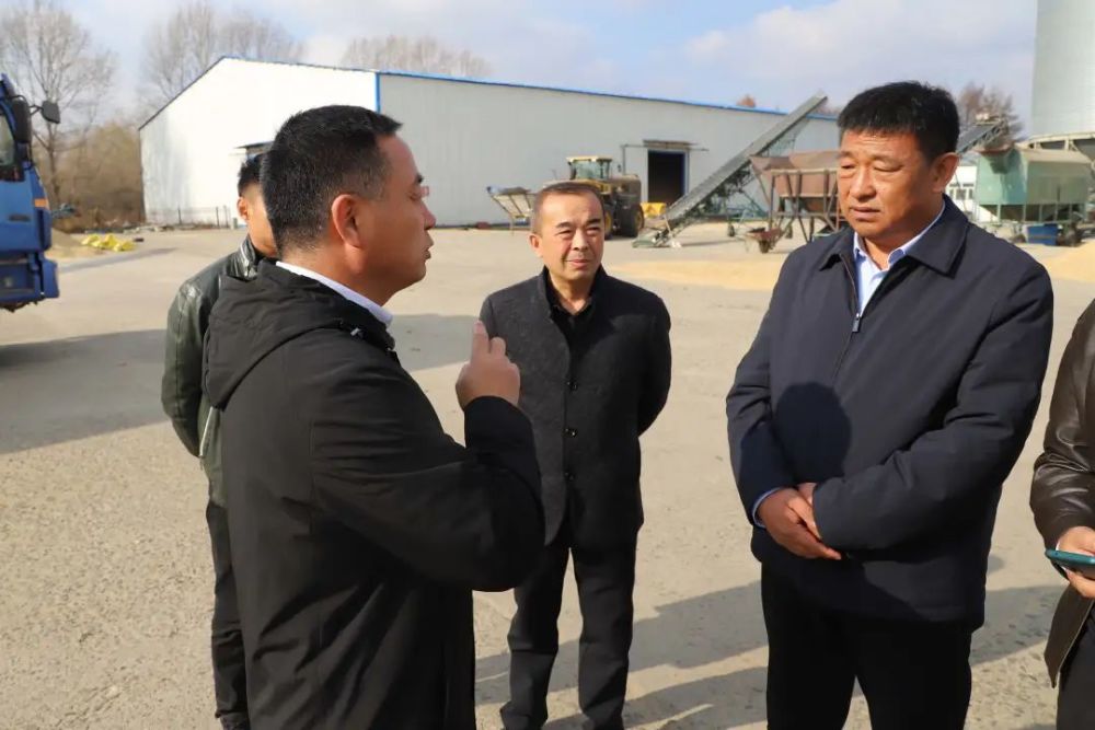 郭伟到饶河农场有限公司督导检查粮食统营等工作