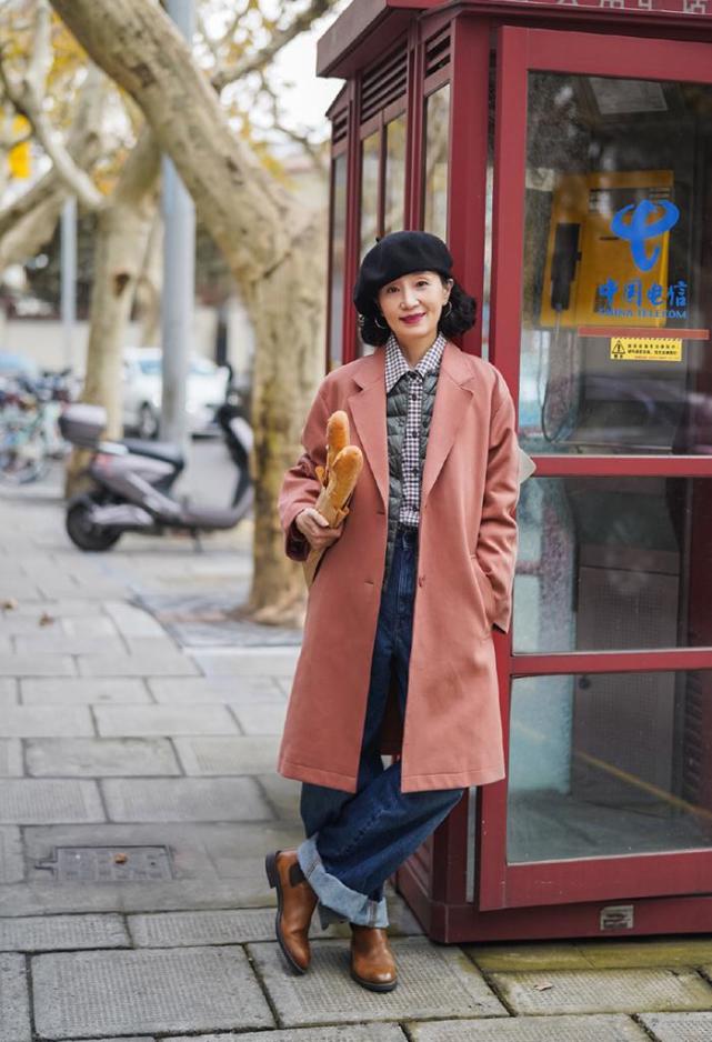 三木妈妈才是年龄奔60穿衣却不服老的典范每套都优雅又高级