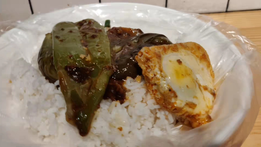 八元快餐!低价三菜一饭,咸鲜齐备出荤素齐全,食材简约不简单!