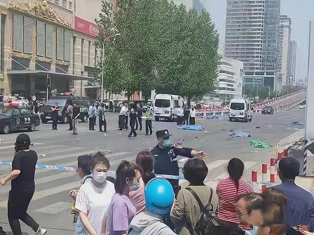 大连522轿车撞人逃逸案被告人被判死刑网友死有余辜