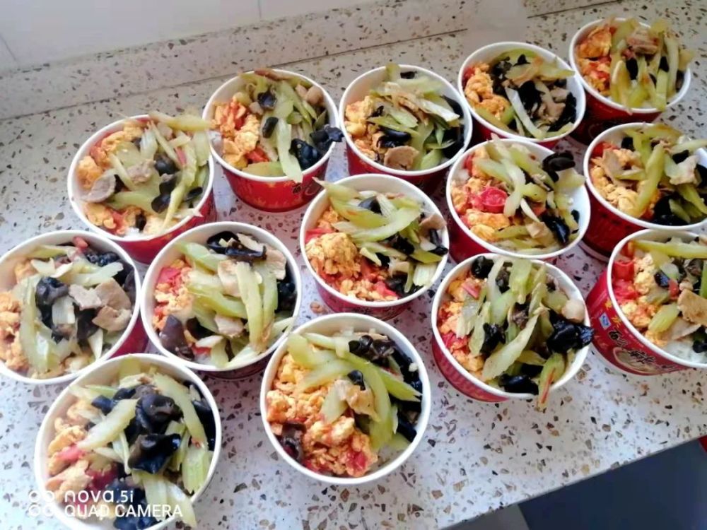 同样家住清华园a区的居民李静贞本来是第二次全员核酸检测清华园a区的