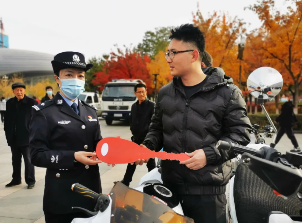 神木公安向受害群眾集中返還30餘萬元贓款贓物