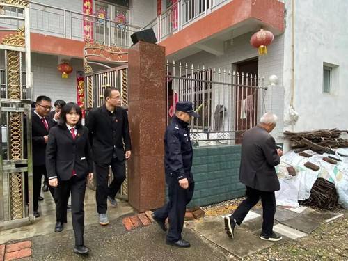 洋县人民法院拘留失信被执行人13名执行回现金十余万元